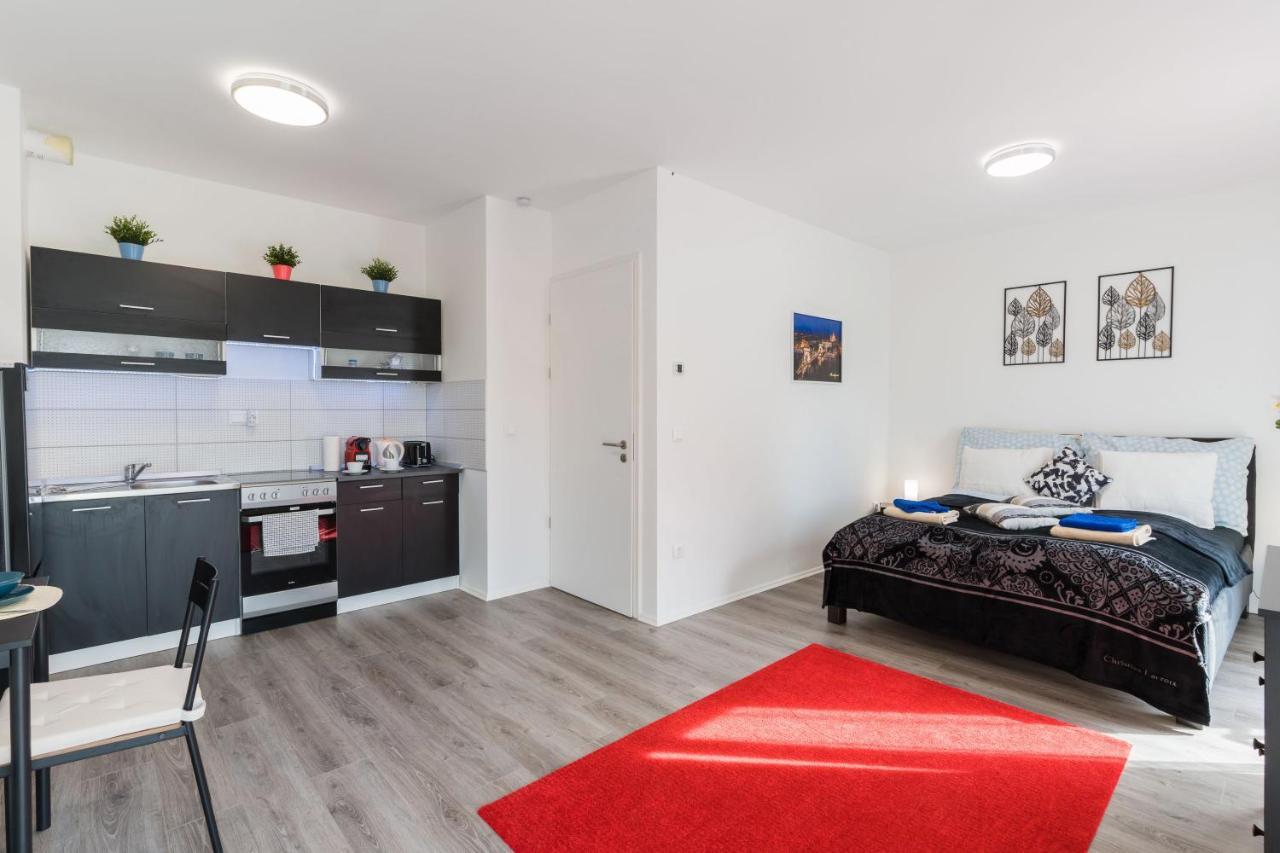 New Blue Danube Apartment With Balcony And Parking บูดาเปสต์ ภายนอก รูปภาพ