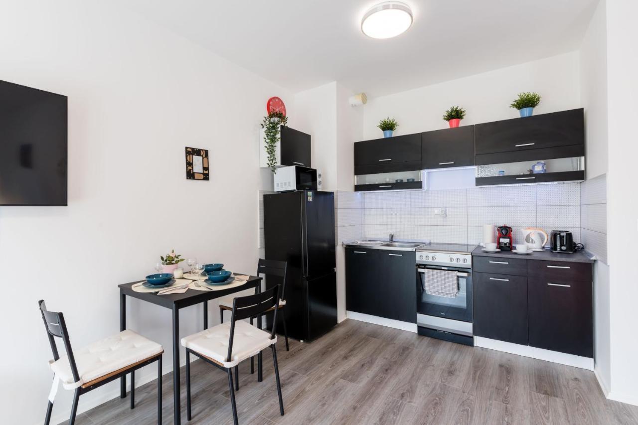 New Blue Danube Apartment With Balcony And Parking บูดาเปสต์ ภายนอก รูปภาพ